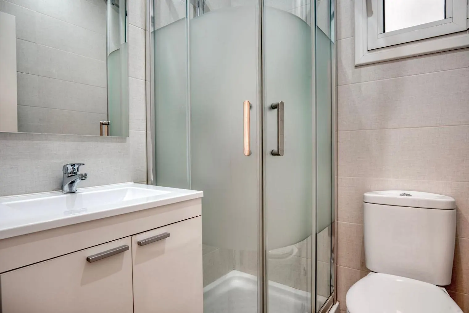 Renovated Les Tres Torres 3Br Apartment Bcn-94 Barcelona