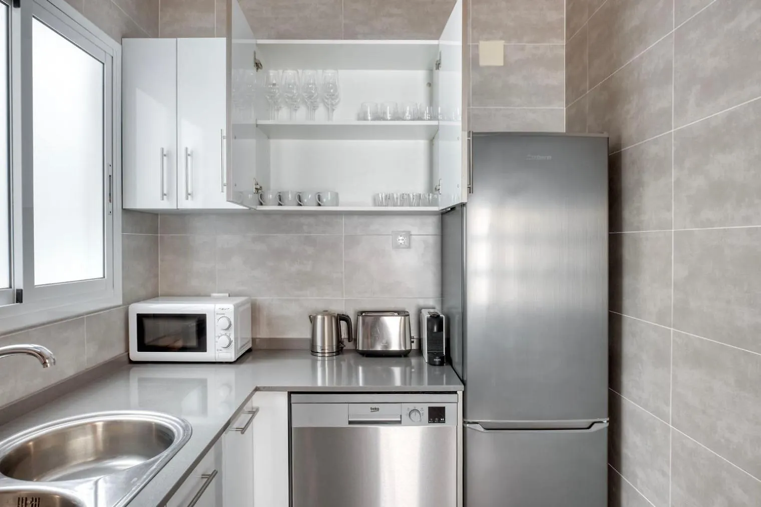 Renovated Les Tres Torres 3Br Apartment Bcn-94 Barcelona Spanje